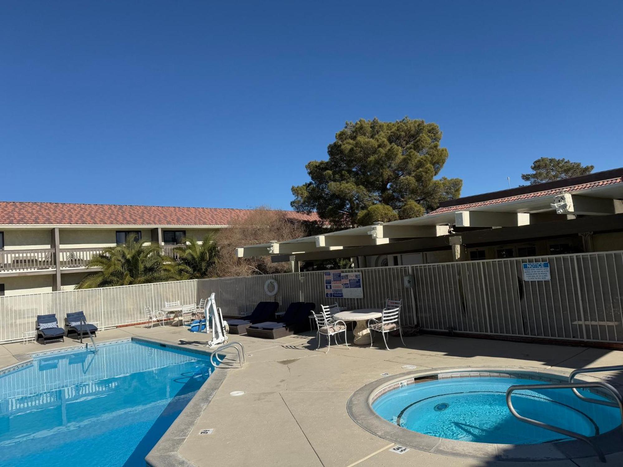 Red Roof Inn Ridgecrest Dış mekan fotoğraf